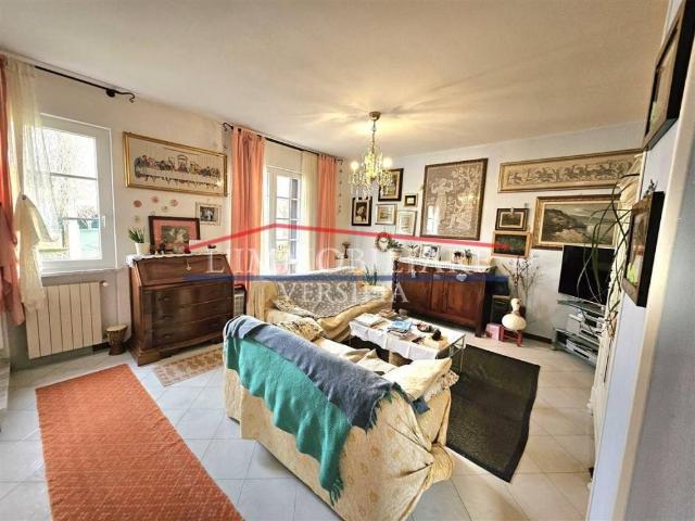 Villa Indipendente in vendita a Marina di Massa, Marina Di Massa