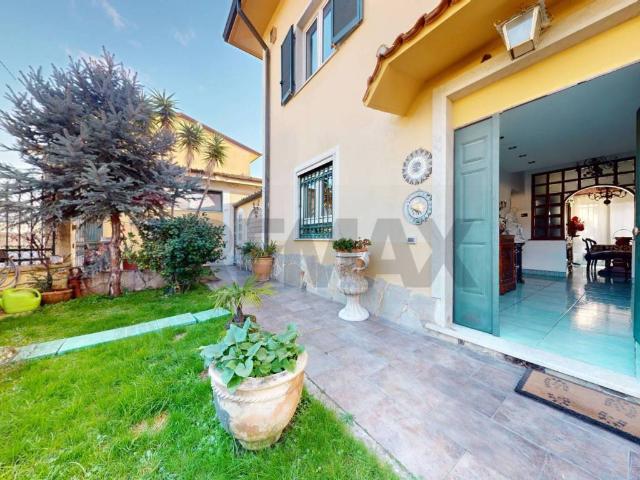 Villa Indipendente in vendita a Quercioli, Marina Di Massa
