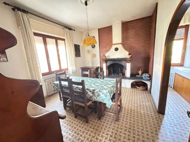 Villa Indipendente in vendita a Marina Di Massa, Toscana