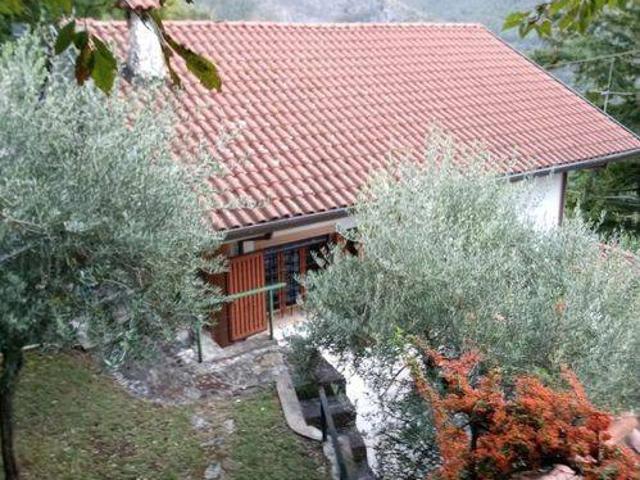 Villa Indipendente in vendita a Marina Di Massa, Toscana