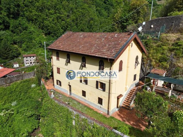 Villa Indipendente in vendita a Forno, Marina Di Massa