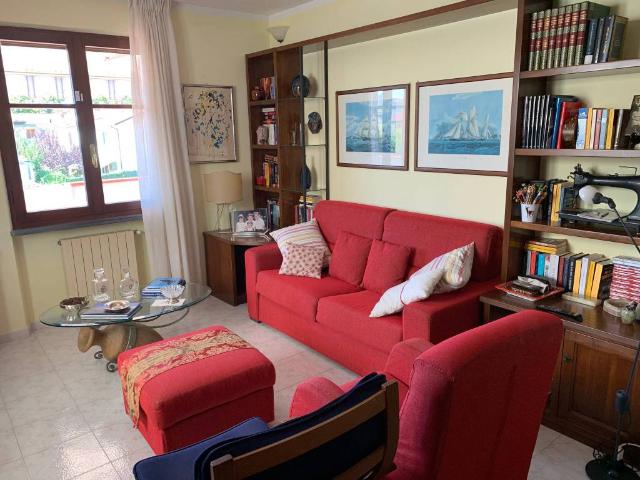 Villa Indipendente in vendita a Quercioli, Marina Di Massa