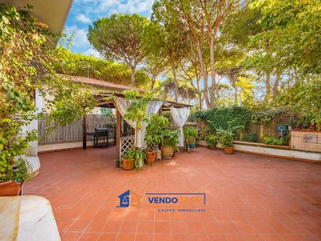 Villa Indipendente in vendita a Ricortola, Massa