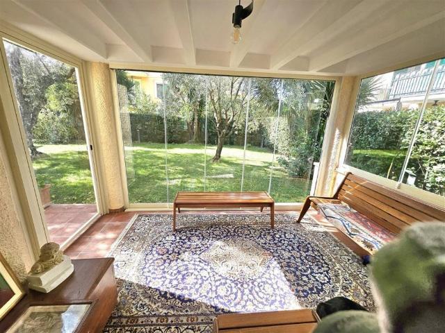Villa Indipendente in vendita a San Carlo, Marina Di Massa