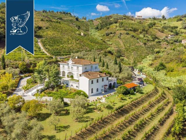 Villa Indipendente in vendita a San Lorenzo, Marina Di Massa