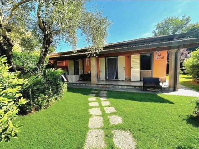 Villa Indipendente in vendita a Poveromo, Marina Di Massa