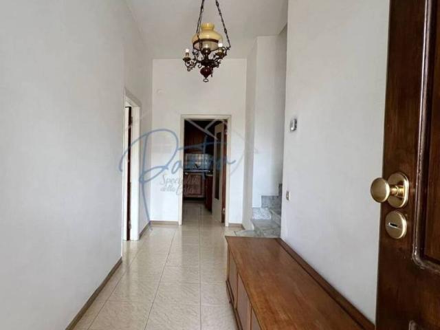 Villa Indipendente in vendita a Marina di Massa, Marina Di Massa