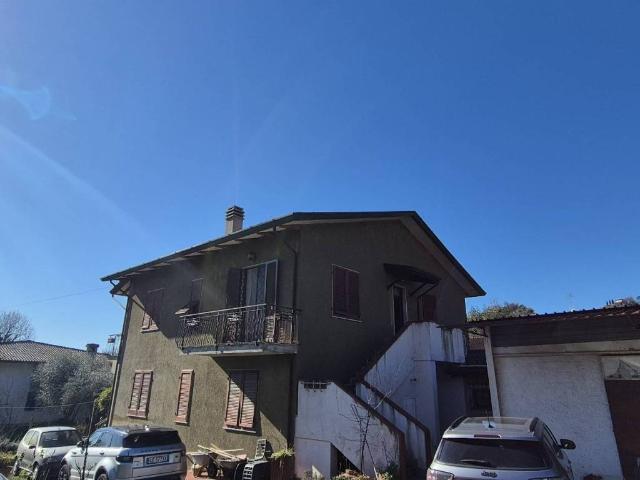 Villa Indipendente in vendita a Castagnara, Marina Di Massa