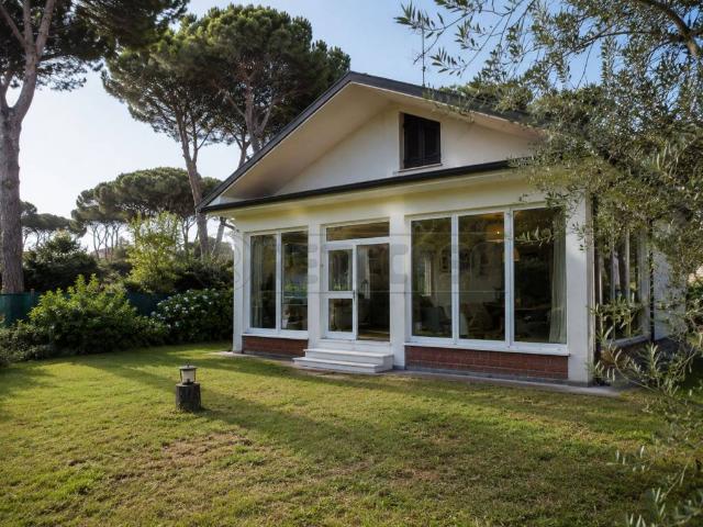 Villa Indipendente in vendita a Casone, Marina Di Massa