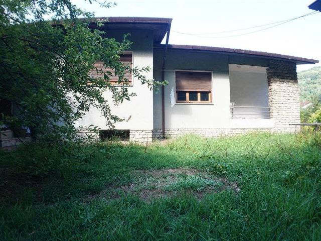 Villa Indipendente in vendita a Marina Di Massa, Toscana