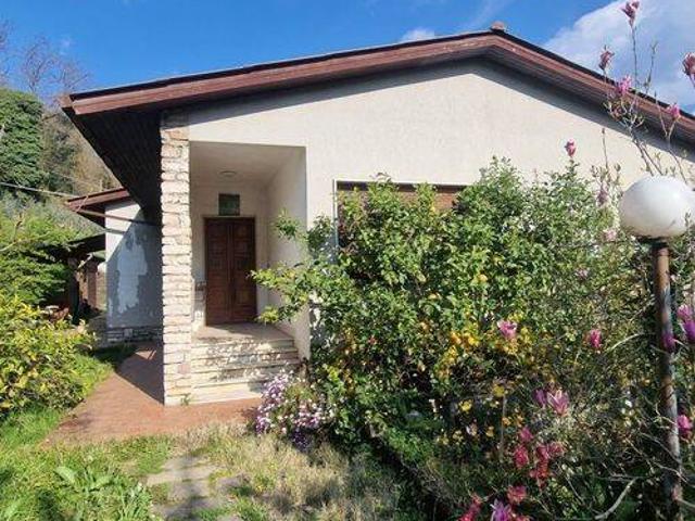 Villa Indipendente in vendita a San Carlo, Marina Di Massa