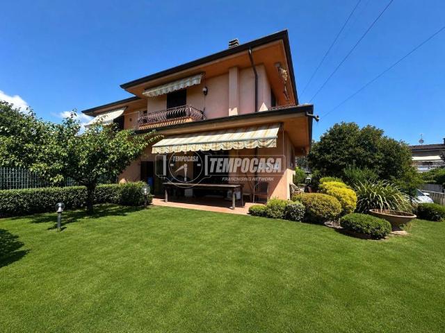 Villa Indipendente in vendita a Quercioli, Marina Di Massa