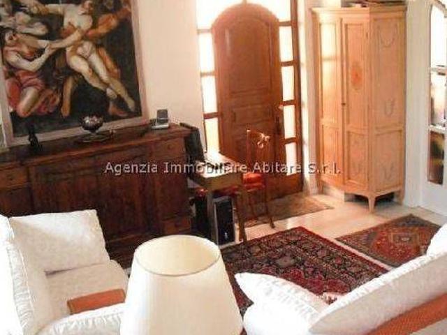 Villa Indipendente in vendita a Marina di Massa, Marina Di Massa