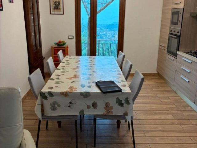 Villa Indipendente in vendita a Pariana, Massa