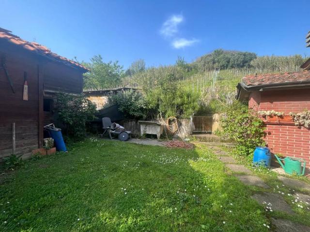 Villa Indipendente in vendita a Castagnara, Marina Di Massa
