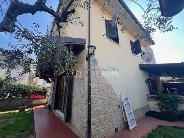 Villa Indipendente in vendita a Tinelli, Marina Di Massa
