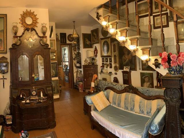 Villa Indipendente in vendita a Poggioletto, Marina Di Massa
