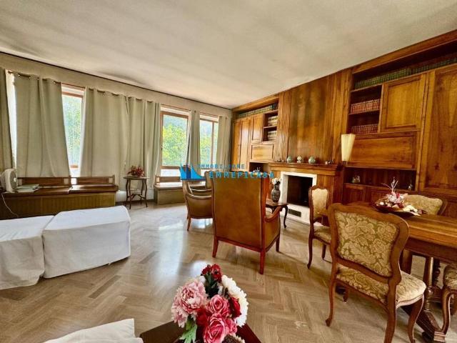 Villa Indipendente in vendita a Marina Di Massa, Toscana