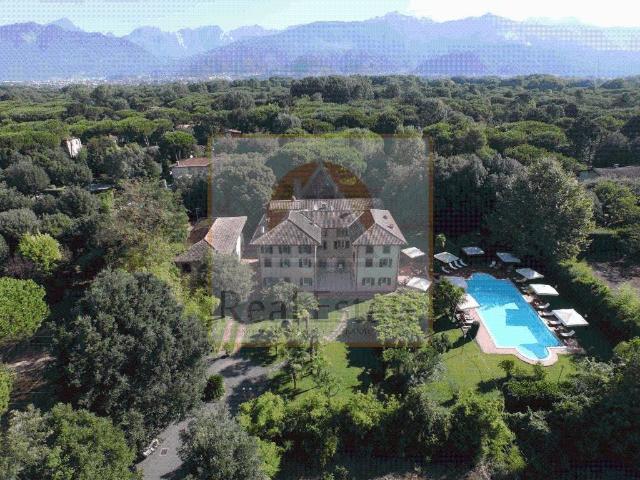 Villa Indipendente in vendita a Poveromo, Marina Di Massa