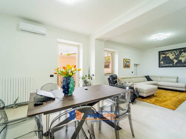 Villa Indipendente in vendita a San Cristoforo, Marina Di Massa