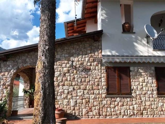 Villa Indipendente in vendita a San Carlo, Marina Di Massa
