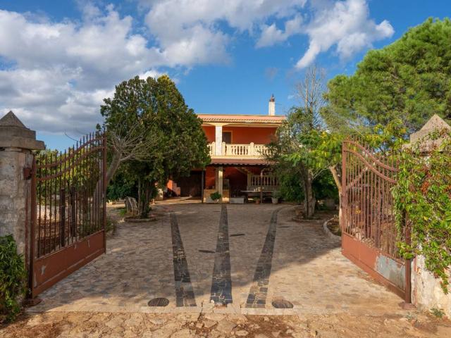 Villa Indipendente in vendita a Puglia, Taranto