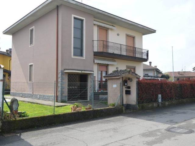 Villa Indipendente in vendita a Massalengo, Lombardia