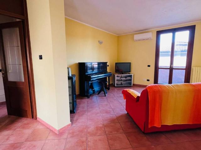 Villa Indipendente in vendita a Massalengo, Lombardia