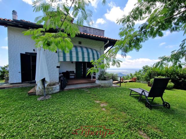 Villa Indipendente in vendita a Massarosa, Toscana