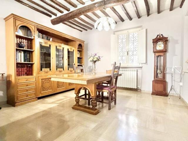 Villa Indipendente in vendita a Massarosa, Toscana