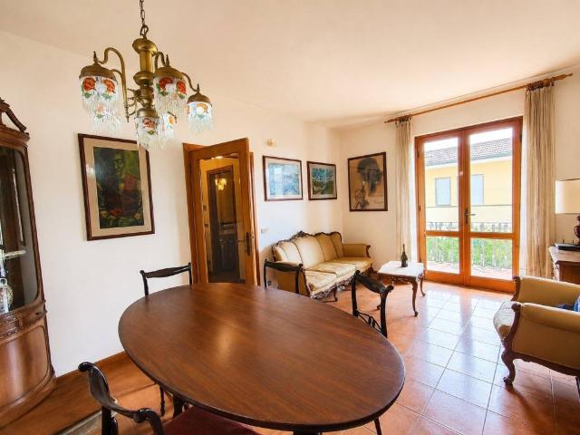 Villa Indipendente in vendita a Massarosa, Toscana