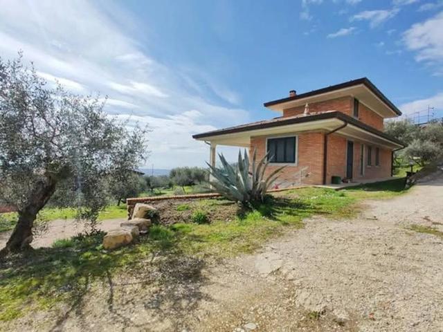 Villa Indipendente in vendita a Massarosa, Toscana