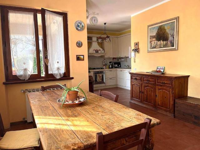 Villa Indipendente in vendita a Massarosa, Toscana