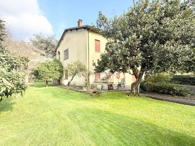 Villa Indipendente in vendita a Massarosa, Toscana