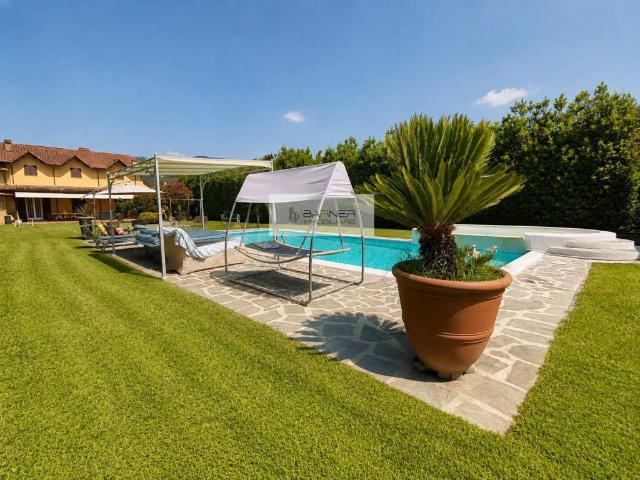 Villa Indipendente in vendita a Massarosa, Toscana