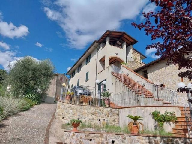Villa Indipendente in vendita a Massarosa, Toscana