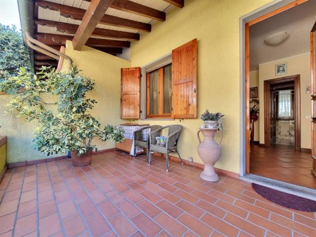 Villa Indipendente in vendita a Bozzano, Massarosa