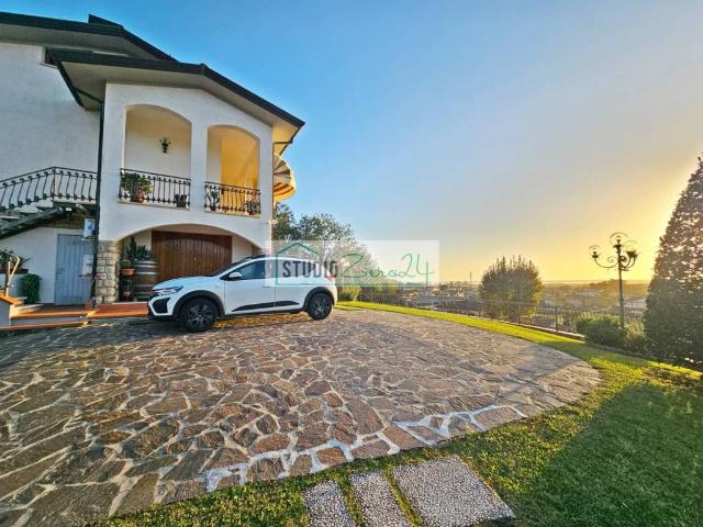 Villa Indipendente in vendita a Massarosa, Toscana