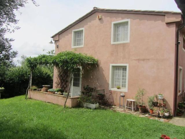 Villa Indipendente in vendita a Massarosa, Toscana