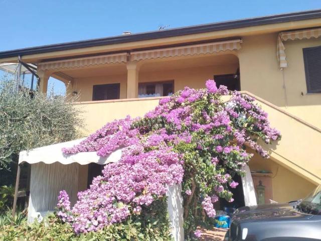 Villa Indipendente in vendita a Massarosa, Toscana