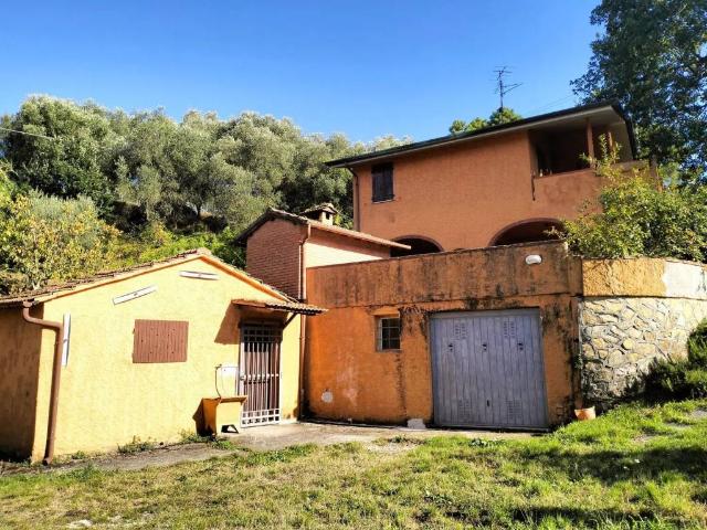 Villa Indipendente in vendita a Massarosa, Toscana