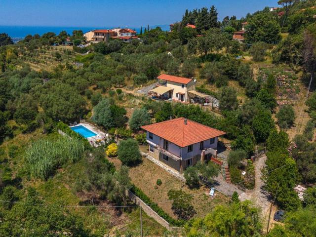 Villa Indipendente in vendita a Botrici, Massarosa