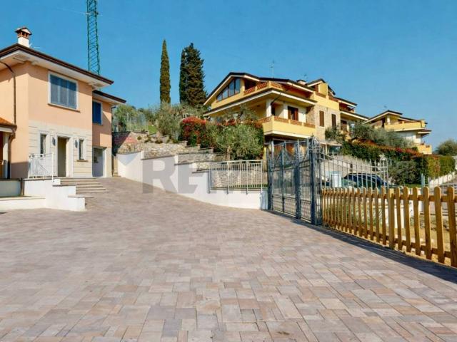 Villa Indipendente in vendita a Pian del Quercione, Massarosa