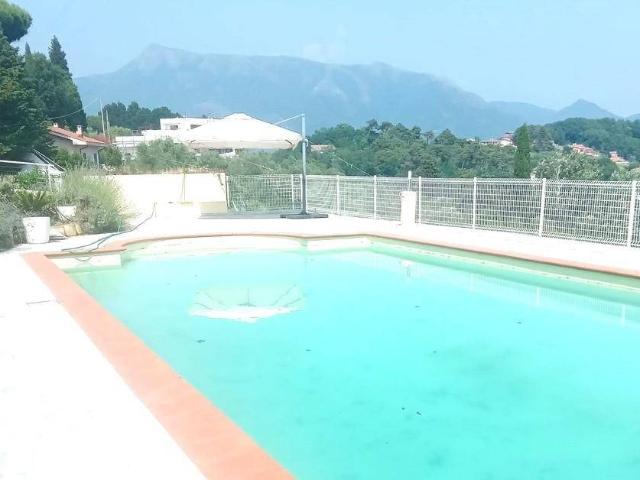 Villa Indipendente in vendita a Massarosa, Toscana