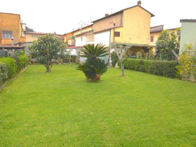 Villa Indipendente in vendita a Bozzano, Massarosa