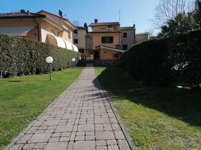 Villa Indipendente in vendita a Massarosa, Toscana