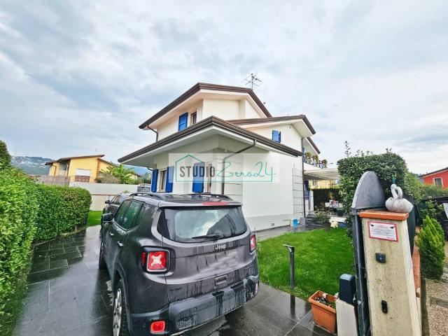 Villa Indipendente in vendita a Massarosa, Toscana