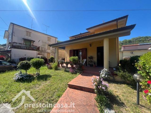Villa Indipendente in vendita a Massarosa, Toscana