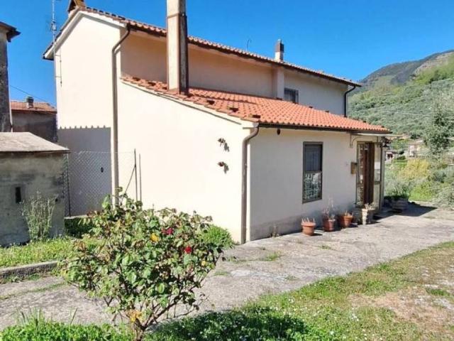 Villa Indipendente in vendita a Massarosa, Toscana