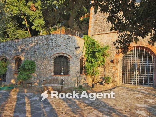 Villa Indipendente in vendita a Massarosa, Toscana